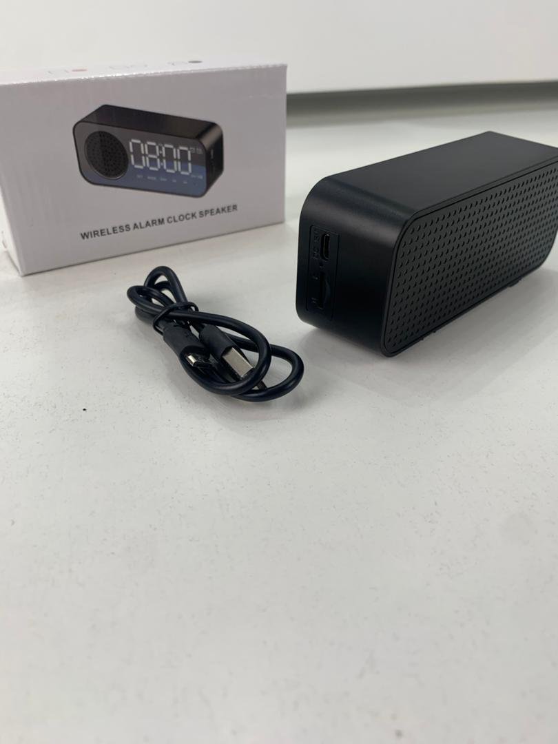 Réveil Bluetooth 3-en-1 avec Haut-Parleur et Radio FM - الصورة 2