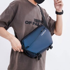 Sac de Poitrine Homme Moderne – Résistant & Confortable