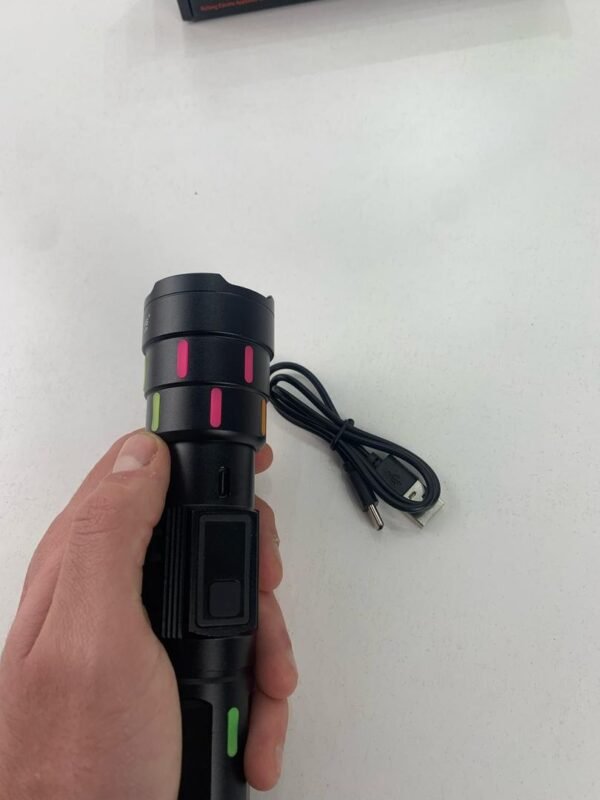 ⁦Lampe de Poche LED Télescopique avec Bandes Fluorescente مصباح يدوي بتكبير تلسكوبي⁩ - الصورة ⁦6⁩