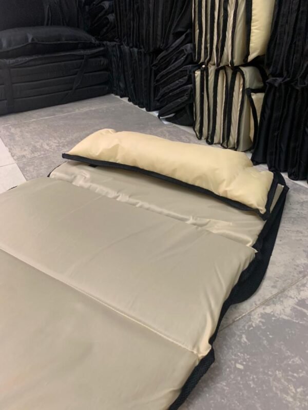 ⁦Matelas de Camping Pliable 185 x 65 cm – Léger et Facile à Transporter فرشة تخييم قابلة للطي وخفيفة الوزن بحجم 185 × 65 سم⁩ - الصورة ⁦11⁩