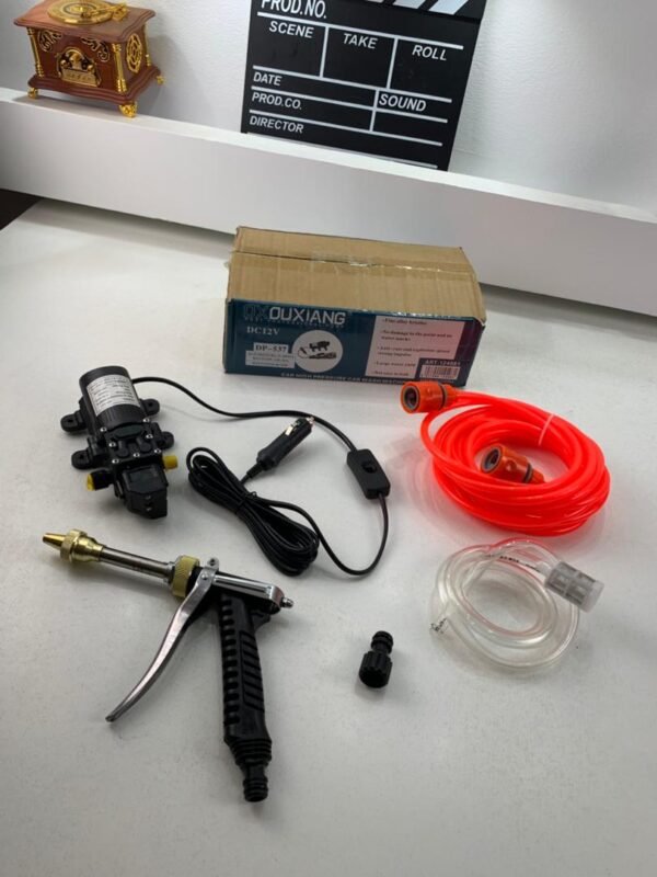 ⁦Kit Nettoyeur Haute Pression 12V Portable – Pompe Auto-Amorçante 130 PSI avec Tuyau 6 m⁩ - الصورة ⁦7⁩