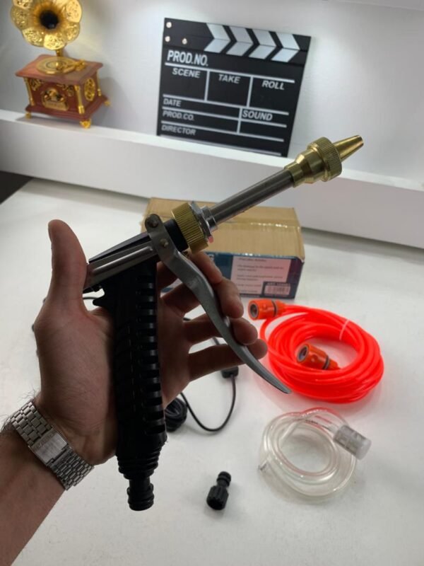 ⁦Kit Nettoyeur Haute Pression 12V Portable – Pompe Auto-Amorçante 130 PSI avec Tuyau 6 m⁩ - الصورة ⁦5⁩