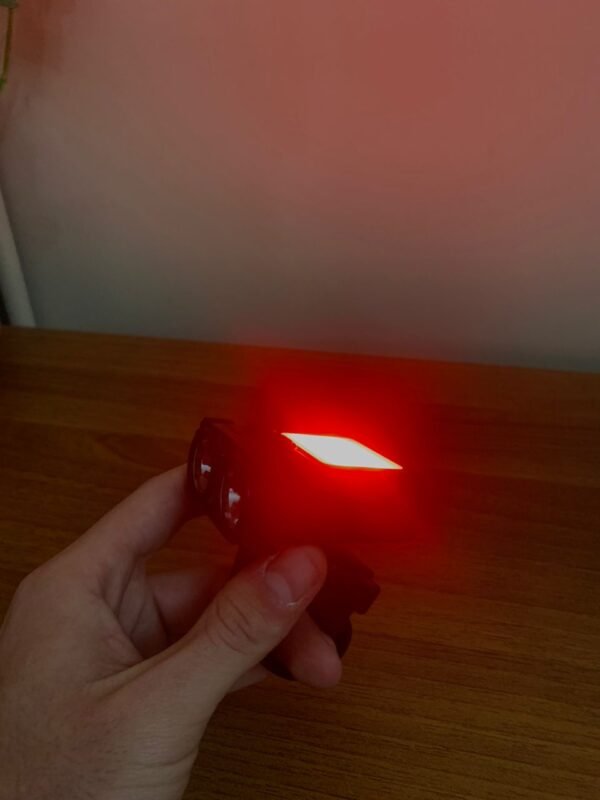 ⁦Lampe Frontale Rechargeable pour Activités Extérieures et Cyclisme مصباح رأس قابل لإعادة الشحن⁩ - الصورة ⁦8⁩