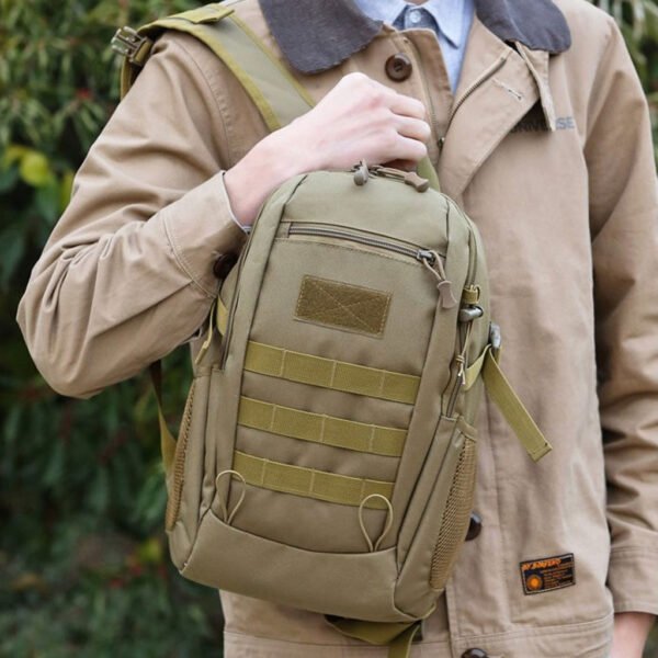 ⁦Sac à dos de randonnée tactique SYMALL 12L – SDM02  حقيبة ظهر تكتيكية للرحلات بسعة 12 لتر⁩ - الصورة ⁦4⁩