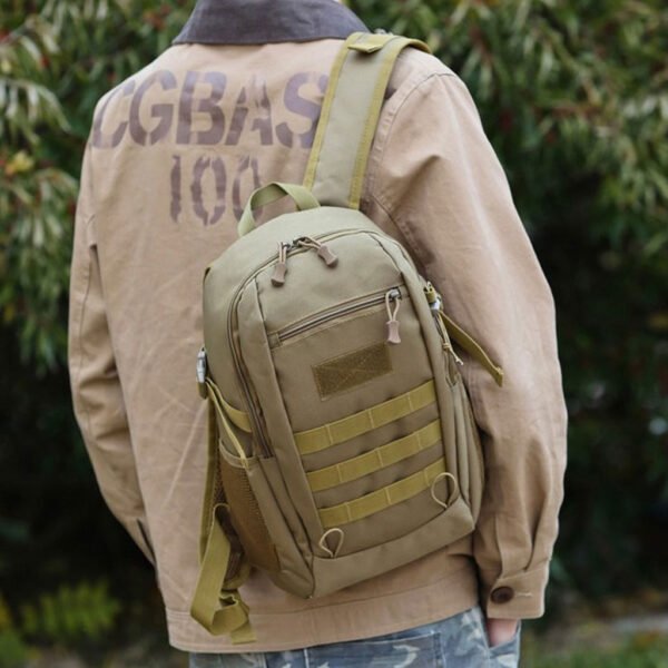 ⁦Sac à dos de randonnée tactique SYMALL 12L – SDM02  حقيبة ظهر تكتيكية للرحلات بسعة 12 لتر⁩ - الصورة ⁦5⁩