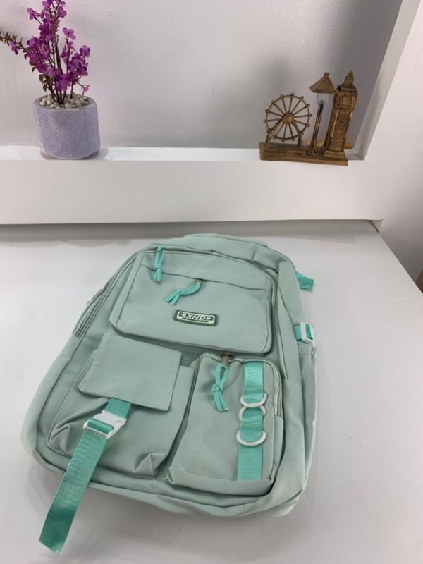 ⁦Sac à Dos Léger et Confortable – Nylon Résistant et Design Moderne⁩ - الصورة ⁦4⁩