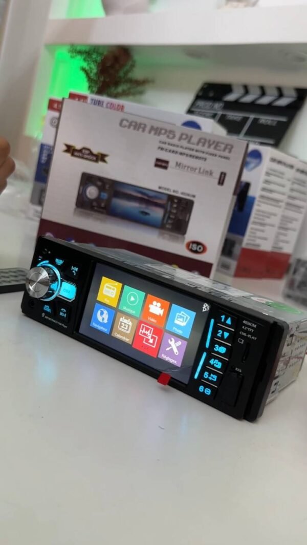⁦Autoradio Multimédia 4.1" avec Bluetooth et Support Caméra de Recul⁩ - الصورة ⁦5⁩