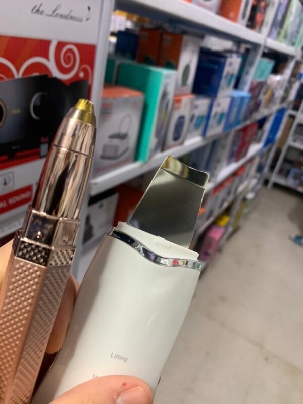 ⁦Pack Beauté 2-en-1 – Purificateur Ultrason + Rasoir Électrique 4-en-⁩ - الصورة ⁦2⁩