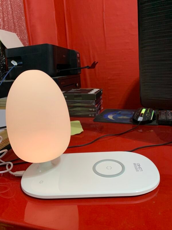 ⁦Chargeur Sans Fil 15W avec Lampe LED Intégrée – Modèle Y3, USB-C⁩ - الصورة ⁦4⁩