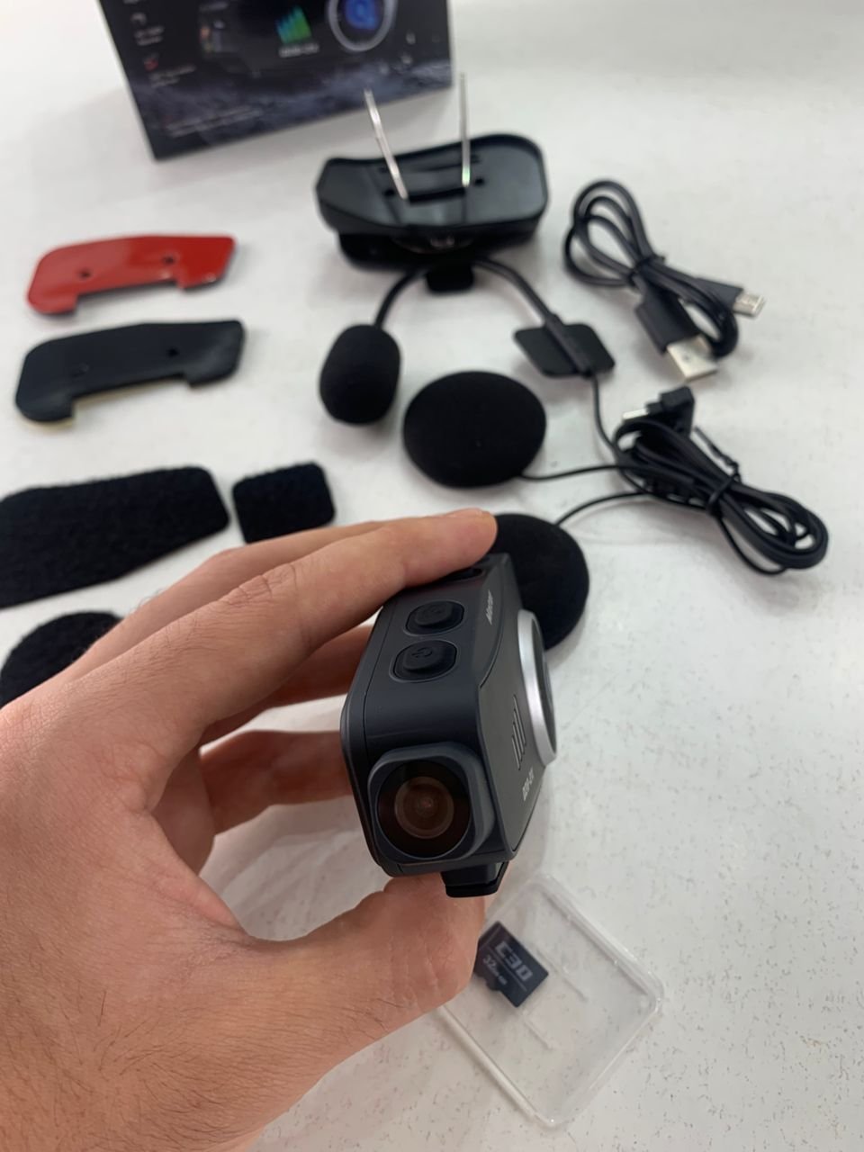 Oreillette Bluetooth pour Casque Moto avec Caméra HD Intégrée – Enregistrez et Profitez du Son en Toute Liberté - الصورة 6