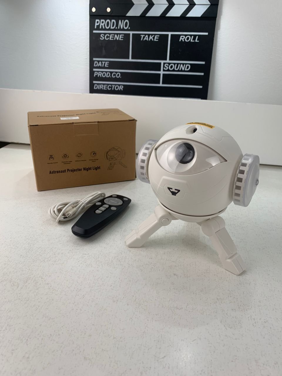 Projecteur Galaxie Astronaute réglable à 360° avec télécommande - الصورة 9