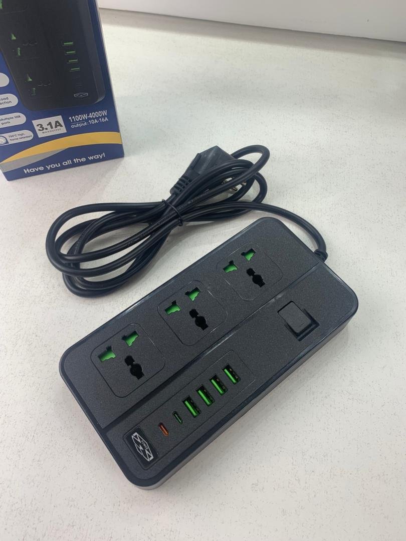 Multiprise Universelle avec Ports USB et Type-C – Sécurité et Performance au Quotidien - الصورة 2