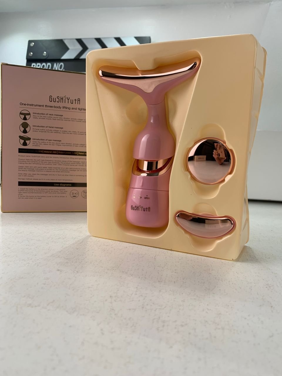 Appareil de Massage et Raffermissement du Visage 3 en 1 – Peau Ferme et Lumineuse au Quotidien - الصورة 5