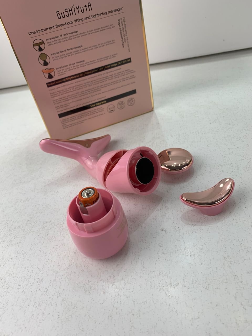 Appareil de Massage et Raffermissement du Visage 3 en 1 – Peau Ferme et Lumineuse au Quotidien - الصورة 9